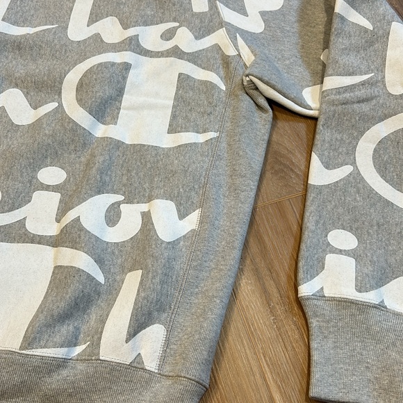 NWT Men’s Champion Crew sweatshirt - Picture 9 of 15